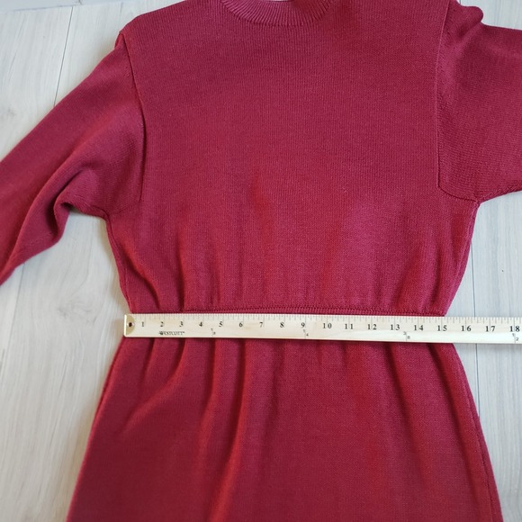 St John Marie Gray Dress Womens 12 Red Knit Mock Neck Shoulder Pads Made in USA - Picture 9 of 11